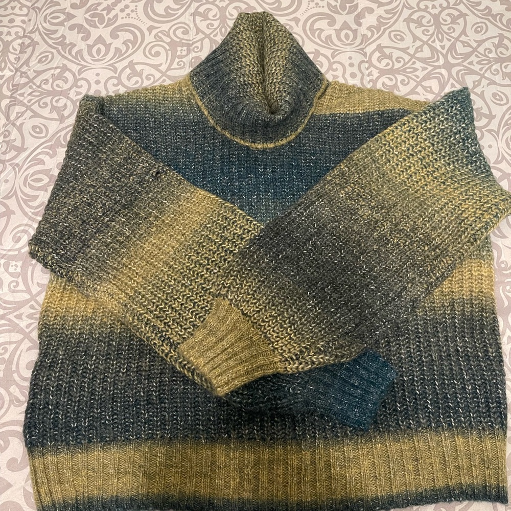 Old Navy Womans  Multicolor Turtleneck Sweater